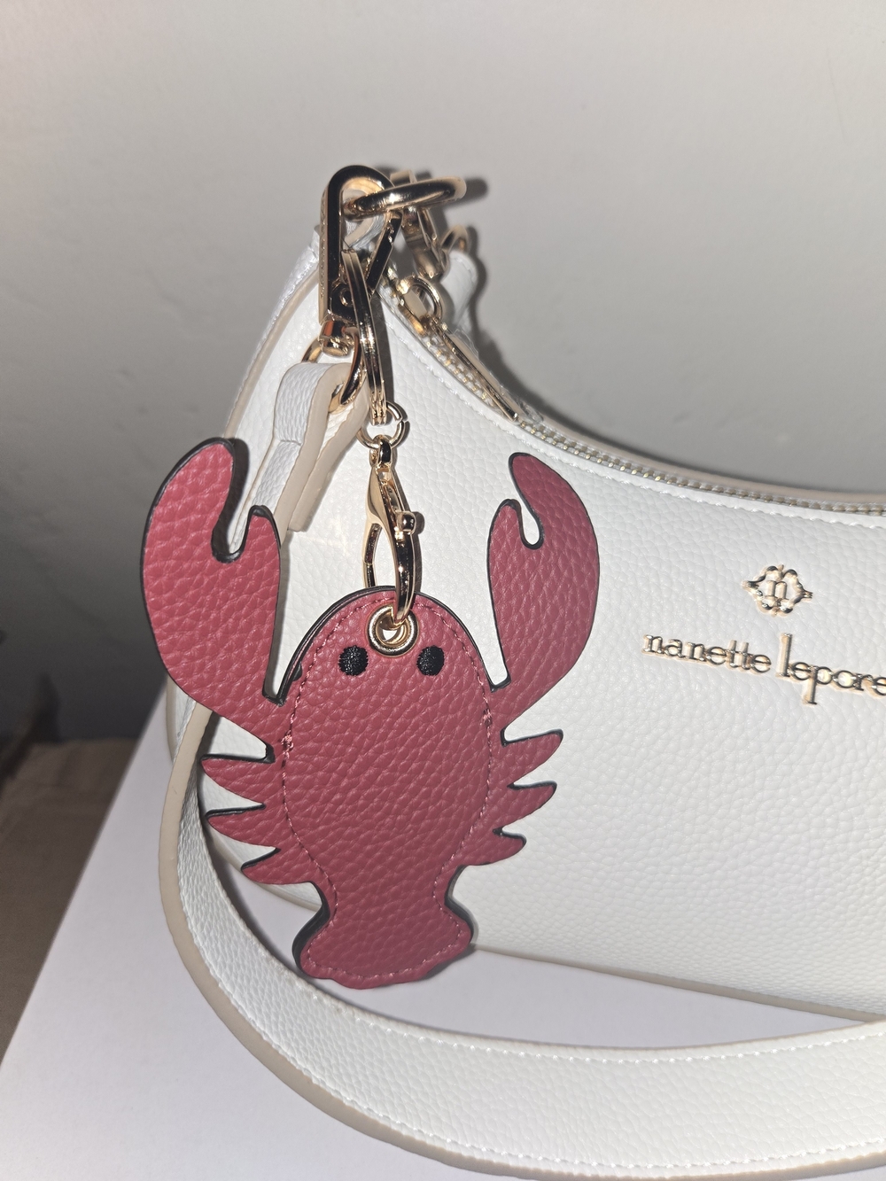NWT 🏷 Nanette Lepore Shoulder Bag 👜 With Lobster 🦞 Bag Charm - Picture 4 of 6